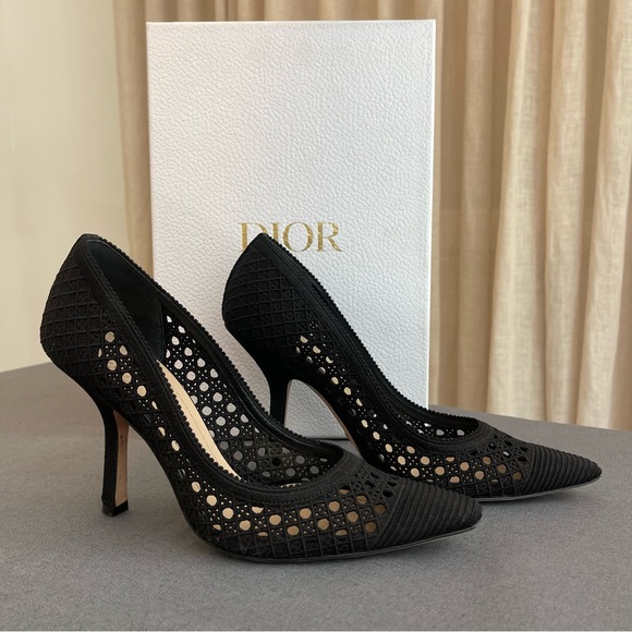 Christian Dior Black Mesh Lace Cannage Pump | Size 7/37 - Picture 3 of 8